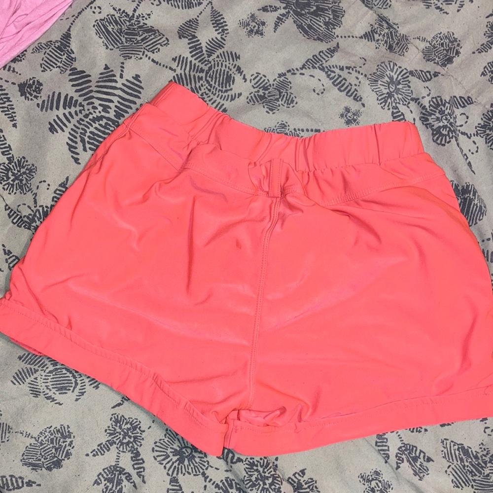 Shorts - Picture 2 of 3